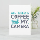 Alles wat ik nodig heb is koffie en mijn camera bedankkaart (Staand voorkant)