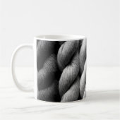 Alles wat ik nodig heb is koffie en Yarn Funny Koffiemok (Links)