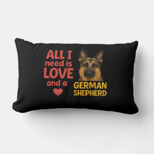 Alles wat ik nodig heb is LIEFDE en een Duitse Her Kussen