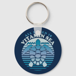 Alles wat ik nodig heb is vitamine Zee - Retrofsch Sleutelhanger