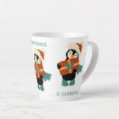 Alles wat ik wil voor de  kerstpinguïn latte mok (Rechterhoek)
