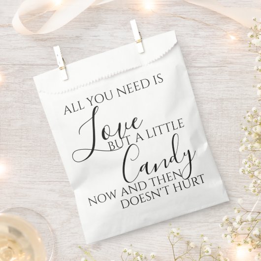 Alles wat je nodig hebt is een liefdesbruiloft sno bedankzakje (Geknipt)