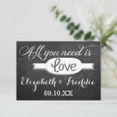 Alles wat je nodig hebt is Love Chalkboard Weddens RSVP Kaartje (Staand voorkant)
