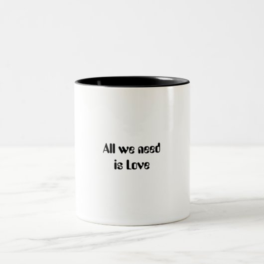 'Alles wat we nodig hebben is liefde', schreef mok (Center)
