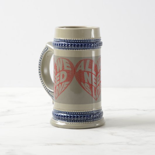 Alles wat we nodig hebben is Love Heart 22 oz Stei Bierpul (Voorkant links)