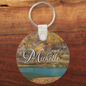 Alley Spring Uitzicht Sleutelhanger (Voorkant)