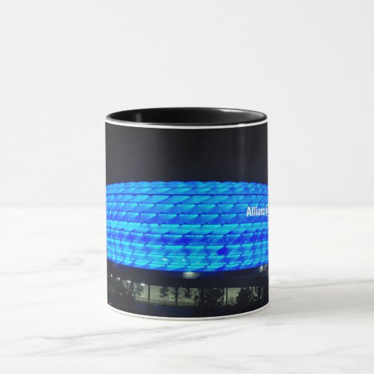 Allianz Arena 's nachts in München Mok (Midden)