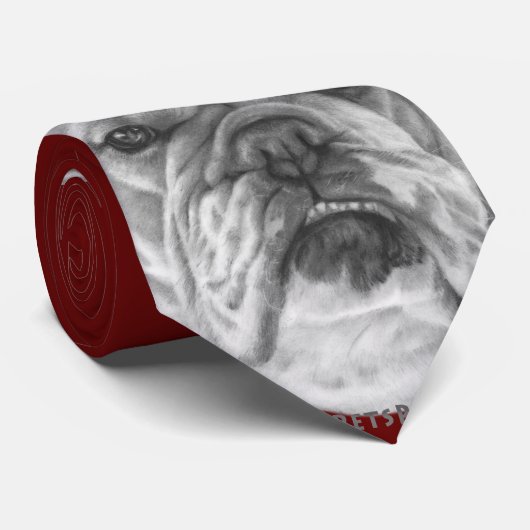 Allie, Bulldog Stropdas (Opgerold)