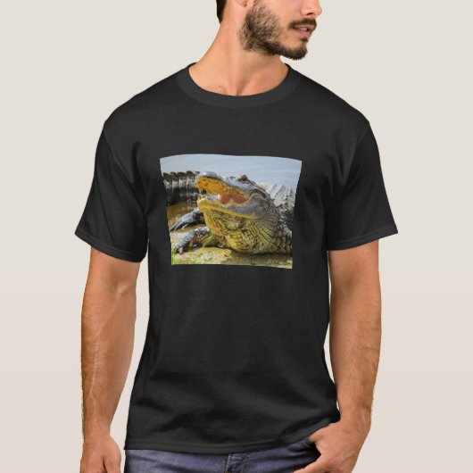 Alligator. Gezichtelijk T-shirt (Voorkant)