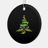 Alligator met kerstboomkoorts met loopvlakverlicht keramisch ornament (Links)