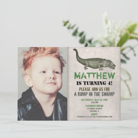 Alligator verjaardagsuitnodiging, krokodillenfoto kaart (Staand voorkant)