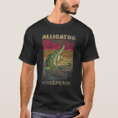 Alligator Whisperer Retro Verdrukte Stijl T-shirt (Voorkant)