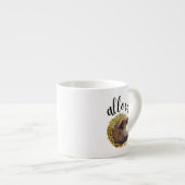 Allora (met een wollig varken & mimosa bloemenkran espresso kop (Voorkant rechts)