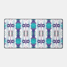 AllureArewa C/M op een bureau mat