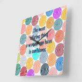 Alluring Woman Vierkante Klok (Hoek)