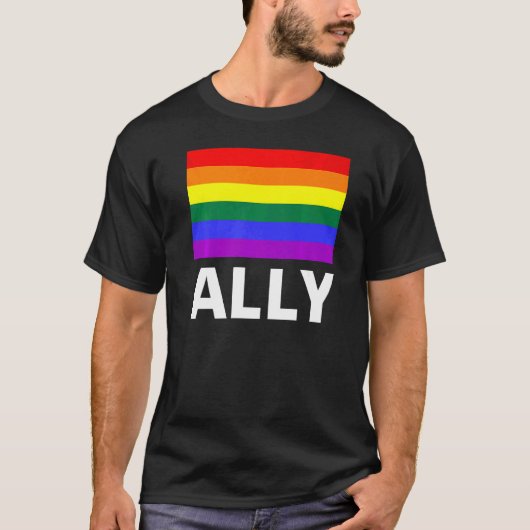 Ally met een regenboog t-shirt (Voorkant)