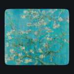 Almond Blossom Van Gogh Snijplank<br><div class="desc">schilderreproductie van Almond Blossom door Vincent van Gogh,  1890. Het kenmerkt de bloeiende amandelboomtakken tegen de hemel. Amandelbomen bloeien vroeg in de lente en symboliseren het begin van een nieuw leven. Van Gogh maakte dit schilderij als geschenk voor zijn neefje.</div>