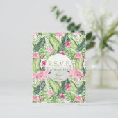 Aloha Flamingo Tropical Beach Wedding RSVP Uitnodiging Briefkaart (Staand voorkant)