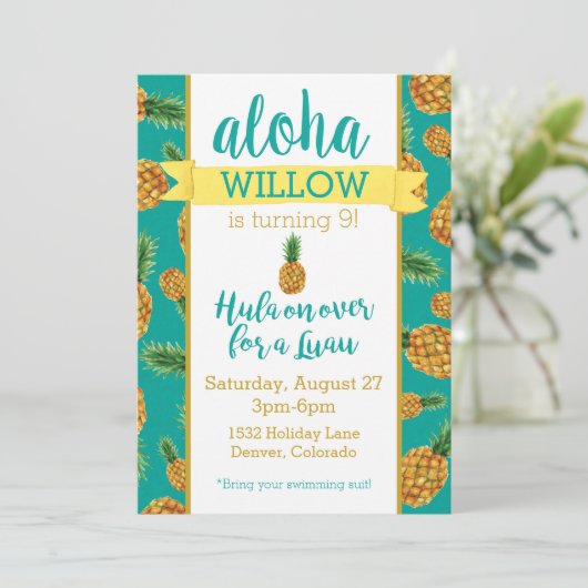 Aloha Pineapple Luau Birthday Uitnodiging (Staand voorkant)