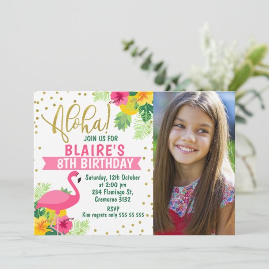 Aloha Tropical Flamingo Foto Verjaardag Uitnodigin Kaart (Staand voorkant)