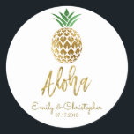 Aloha Tropical Hawaiian Pineapple Wedding White Ronde Sticker<br><div class="desc">Aloha Tropical Hawaiian Ananas Wedding White Wedding Favor Sticker voor een Hawaii Destination Wedding. De naam en de datum kunnen op deze sticker worden bijgewerkt.</div>