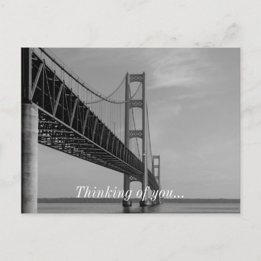 Along Mackinac Bridge Grayscale Briefkaart (Voorkant)
