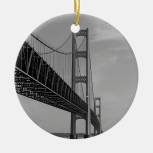 Along Mackinac Bridge Grayscale Keramisch Ornament