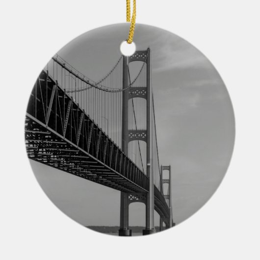 Along Mackinac Bridge Grayscale Keramisch Ornament (Voorkant)
