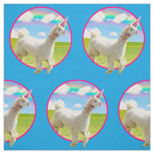 Alpaca Unicorn onder regenbooghemel Stof