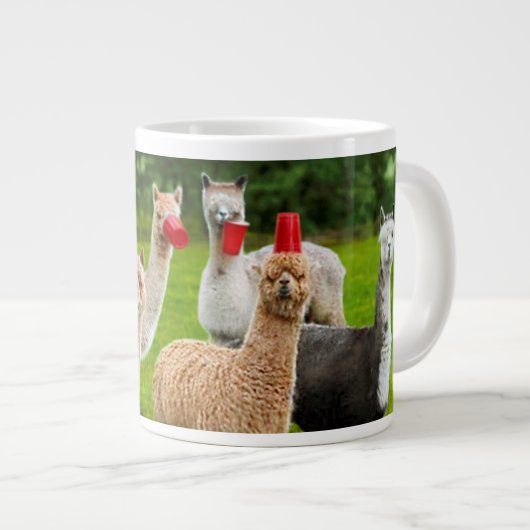 Alpaca's met rode kopjes grote koffiekop (Voorkant rechts)