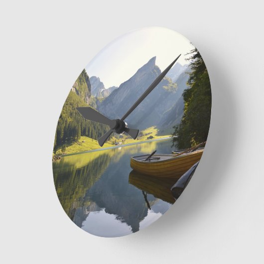 Alpenbergmeer in Zwitserland Ronde Klok (Hoek)