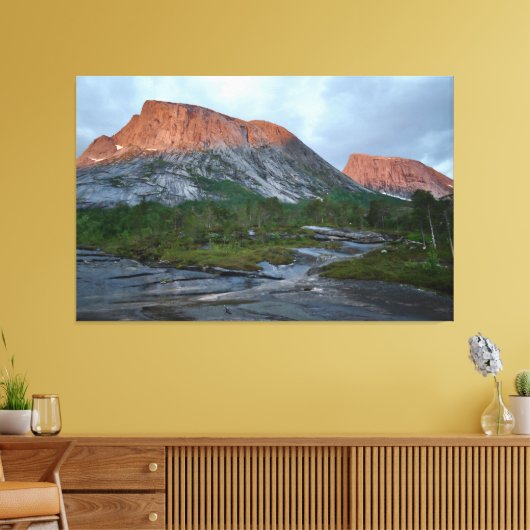 Alpenglow op de Noorse bergen Canvas Afdruk (Insitu (Woonkamer))