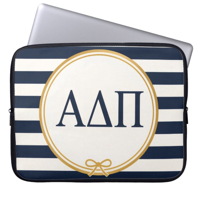 Alpha Delta Pi Laptop Sleeve (Voorkant)