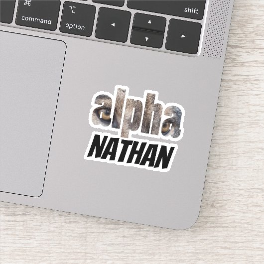 Alpha | Voornaam Wolf Eyes met zwarte typografie Sticker (Detail)