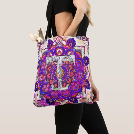 Alphabet T mandala Tote Bag (Dichtbij)