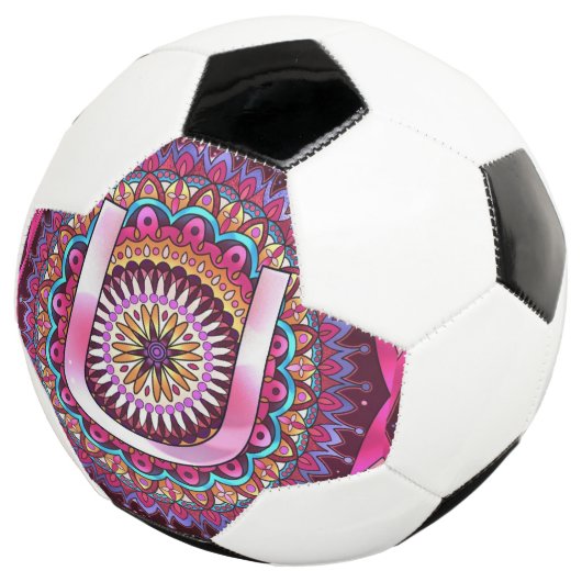 Alphabet U mandala Voetbal (Drie kwart)