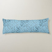 Alphabets Pattern 01 BW Lblue BG Lichaamskussen (Achterkant)