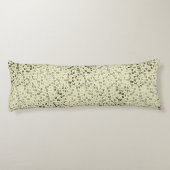 Alphabets Pattern 01 BW.w LYellow BG Lichaamskussen (Achterkant)