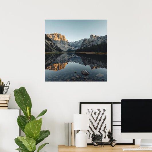 Alpine Mirror Scene – Poster van het rustige lands (Thuiskantoor)