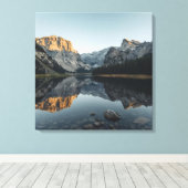 Alpine Mirror Scene – Poster van het rustige lands Canvas Afdruk (Insitu (Houten vloer))