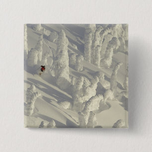 Alpineskiër in dikke sneeuwgeesten bij Big Vierkante Button 5,1 Cm