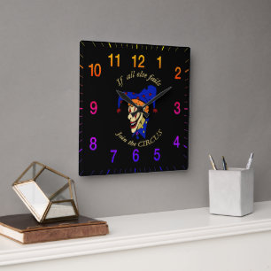 Als al de rest ontbreekt sluit me aan bij de vierkante klok