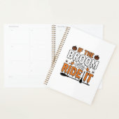 Als de bezem past, rij er dan op Halloween Heksen Planner (Display)