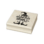 Als de schoen past draag het rubberstempel (Stempel)