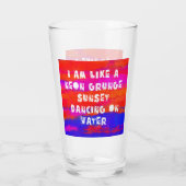 als een neon grunge sunset dansend op waterglas glas (Achterkant)