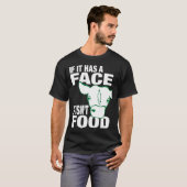 Als het een gezichtszwart T-Shirt heeft (Voorkant volledig)