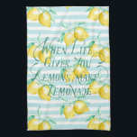 Als het leven je citroenen geeft | Motivatie prijs Theedoek<br><div class="desc">Als het leven je citroenen geeft, maak dan limonade in chique schrift belettering op citroenprint achtergrond. Voeg uw aangepaste formulering toe aan dit ontwerp door gebruik te maken van de "Edit this design sjabloon"-vakken aan de rechterkant van het item, of klik op de blauwe knop "Customize it" om de tekst...</div>
