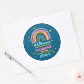 Als het regent, zoek dan naar regenbogen ronde sticker (Envelop)