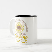 Als je de zon niet kunt vinden... tweekleurige koffiemok (Voorkant links)