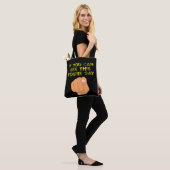 Als je dit kan zien ben je gay, grappige LGBTQ Tote Bag (Op model)